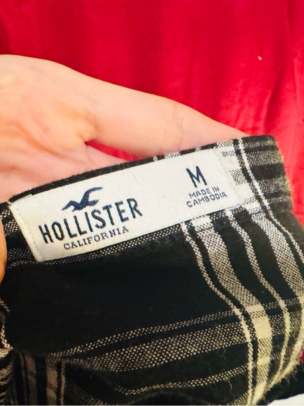 👑 CUTE SIZE MEDIUM Hollister Black and White Plaid Tank - Picture 2 of 7